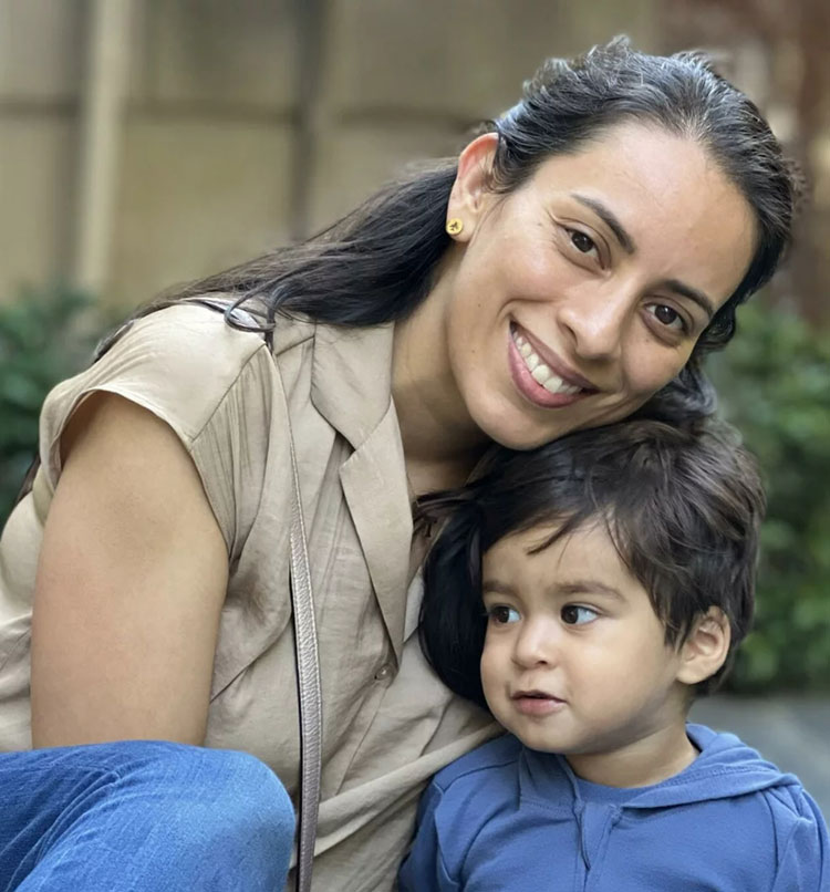 Teresa Hernandez & Child photo